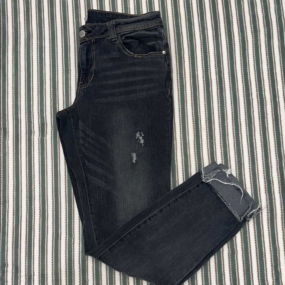 Ivy & Main Black Stretch Distressed Jeans